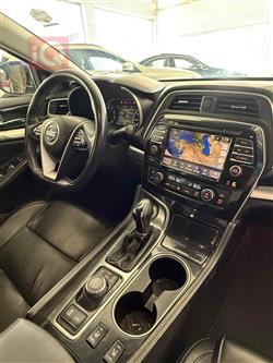 نيسان ماكسيما